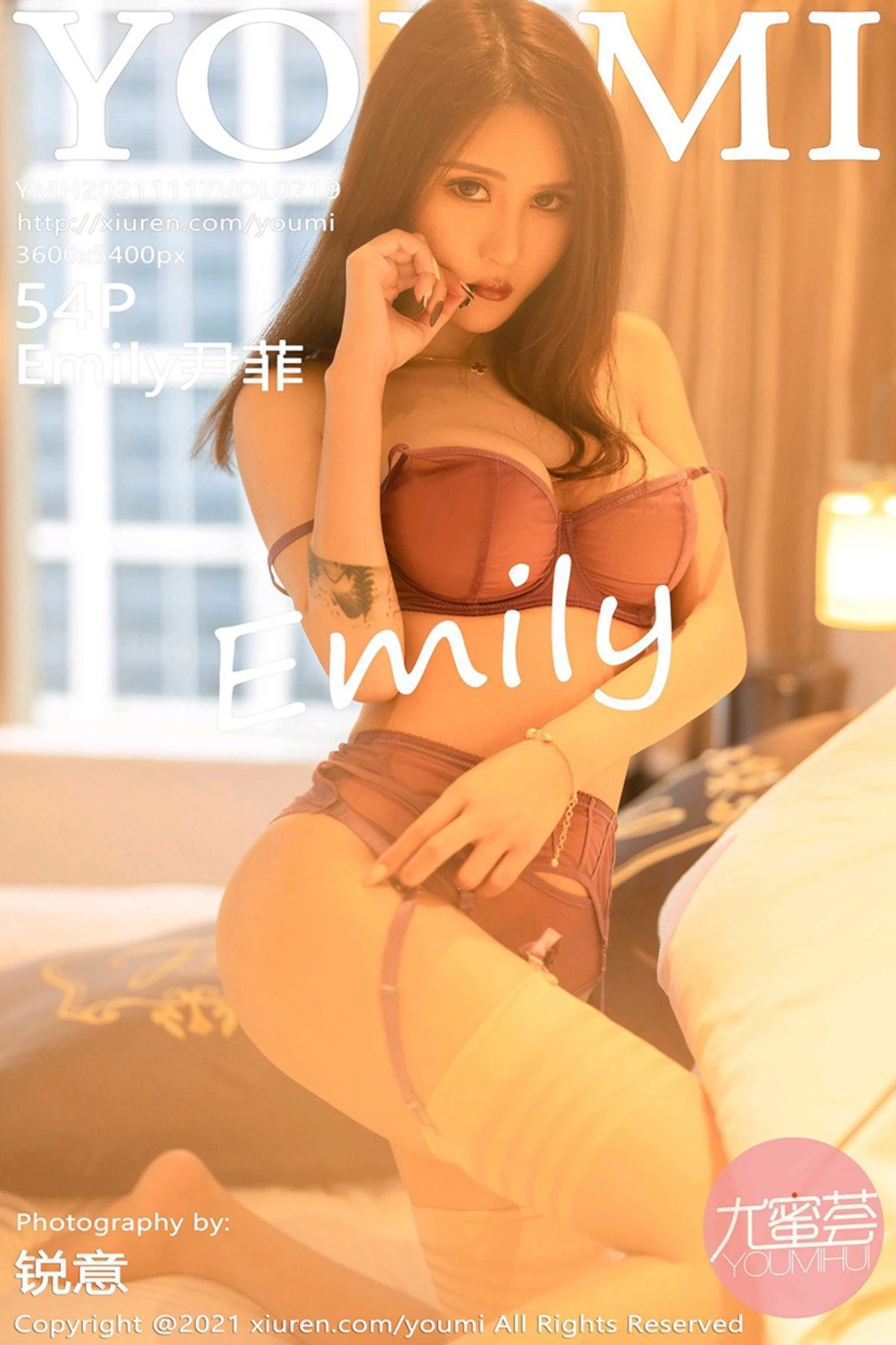 [YouMi尤蜜荟]Vol.719_模特Emily顾奈奈澳门旅拍暖色调性感内衣秀丰满身材诱惑写真54P-秀人网 - XiuRen.Xyz